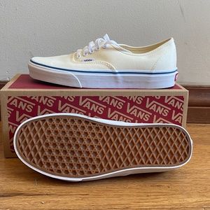 Vans Authentic 'white' (off white) Men's 7.5/Womens